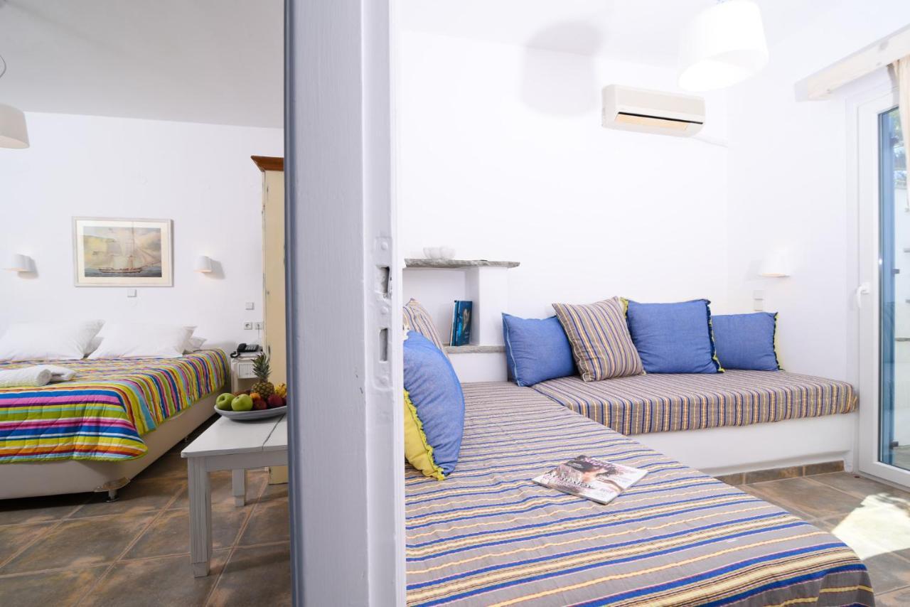 Golden Beach Studios & Suites Tinos ภายนอก รูปภาพ