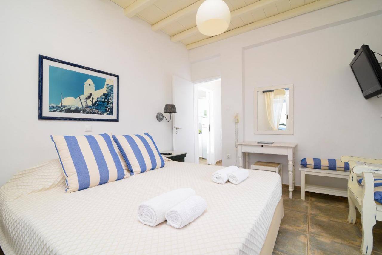 Golden Beach Studios & Suites Tinos ภายนอก รูปภาพ
