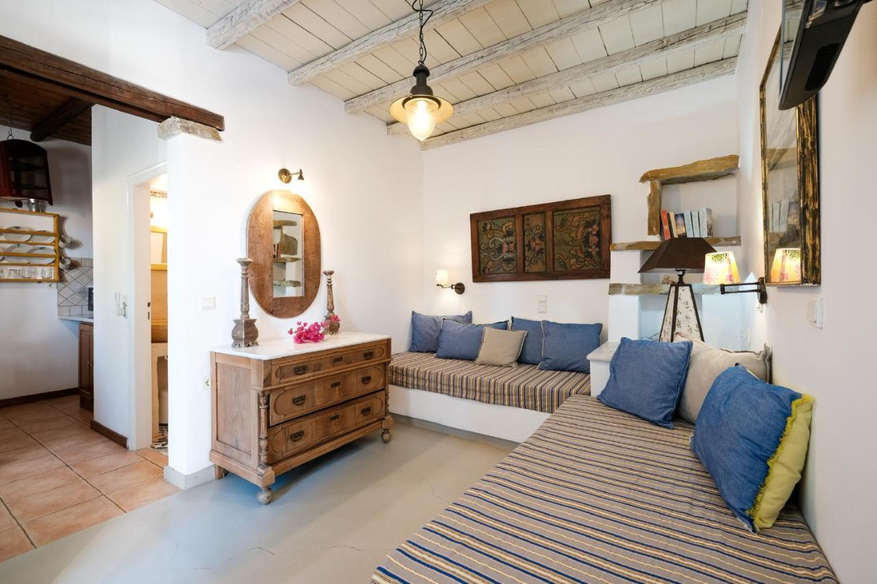 Golden Beach Studios & Suites Tinos ภายนอก รูปภาพ