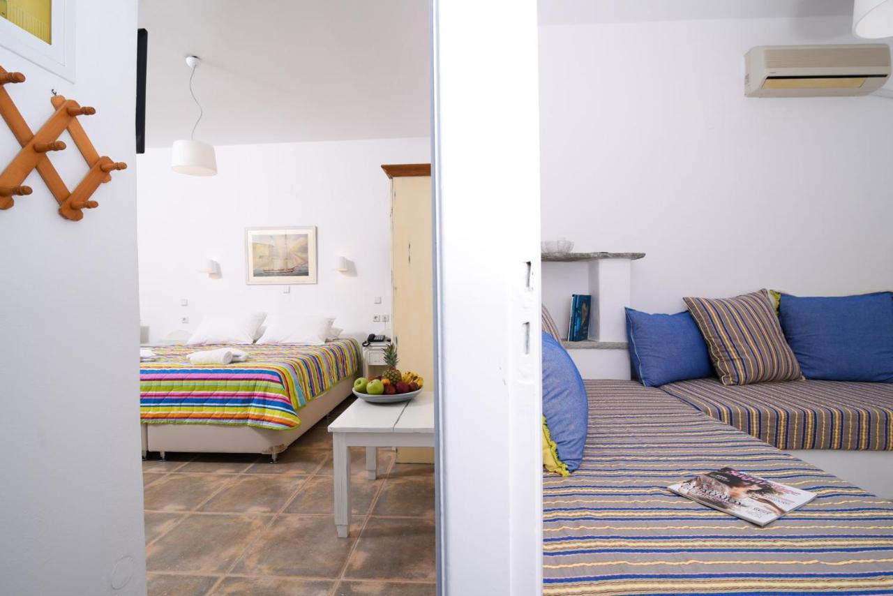 Golden Beach Studios & Suites Tinos ภายนอก รูปภาพ