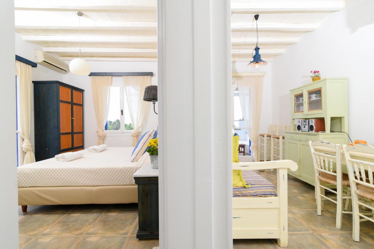 Golden Beach Studios & Suites Tinos ภายนอก รูปภาพ
