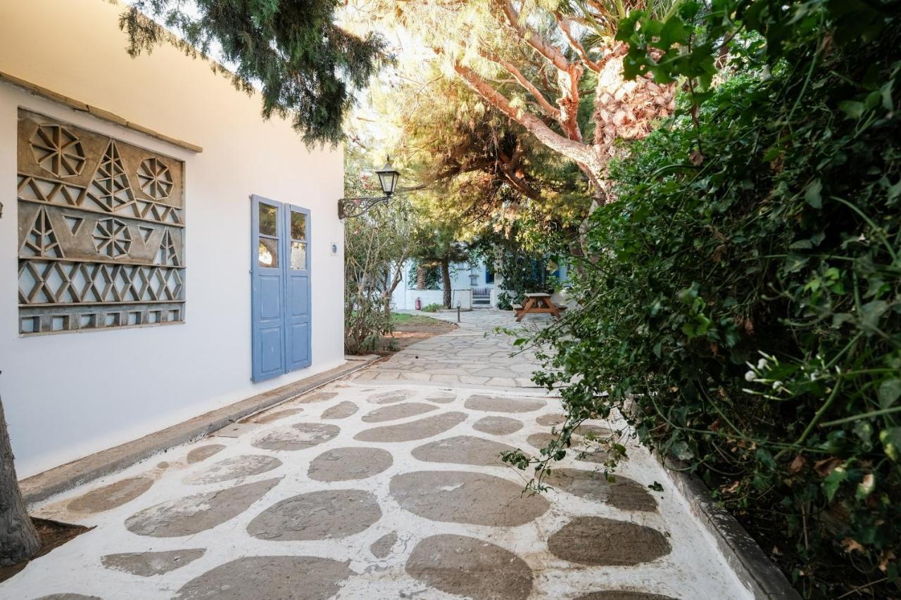 Golden Beach Studios & Suites Tinos ภายนอก รูปภาพ