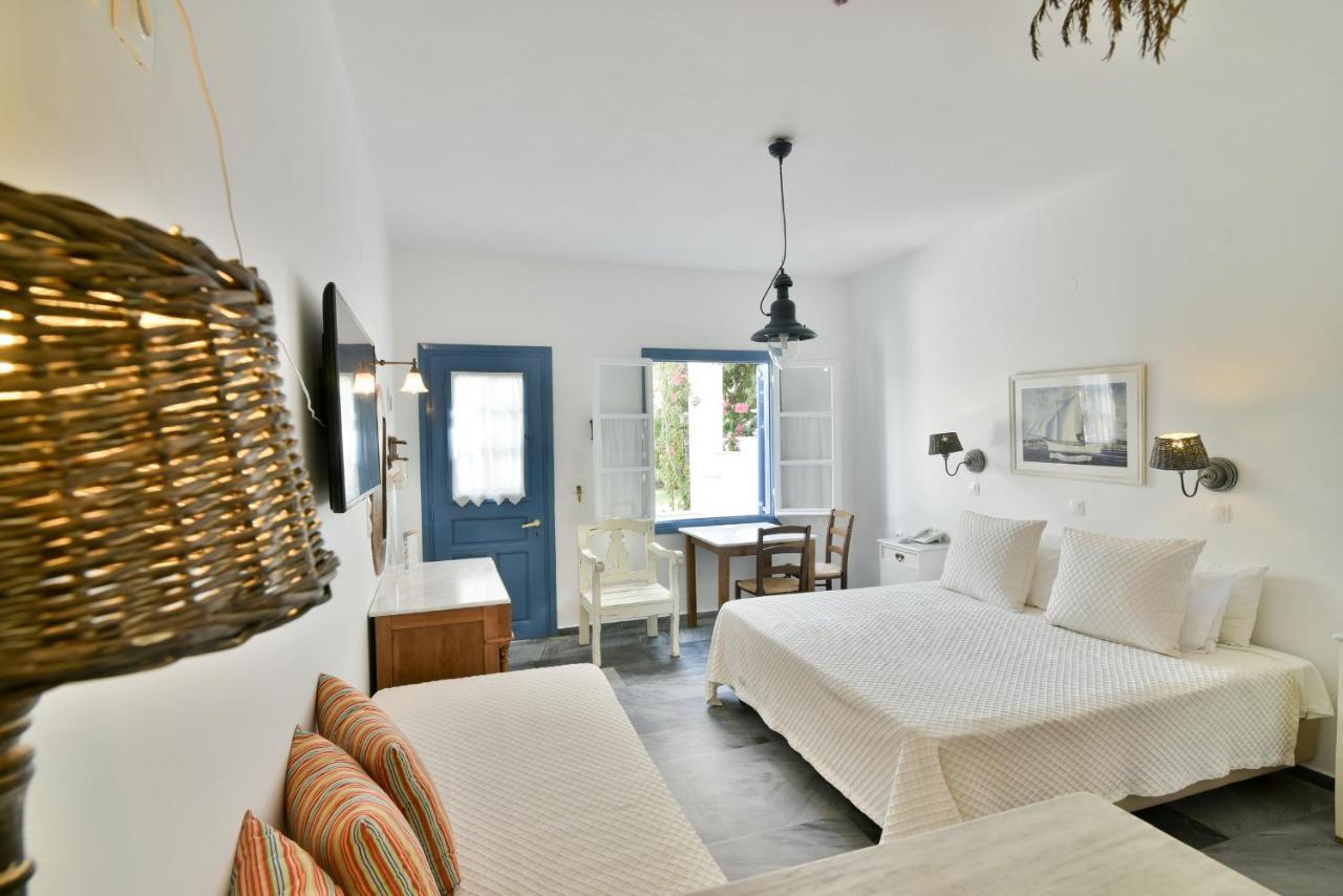 Golden Beach Studios & Suites Tinos ภายนอก รูปภาพ