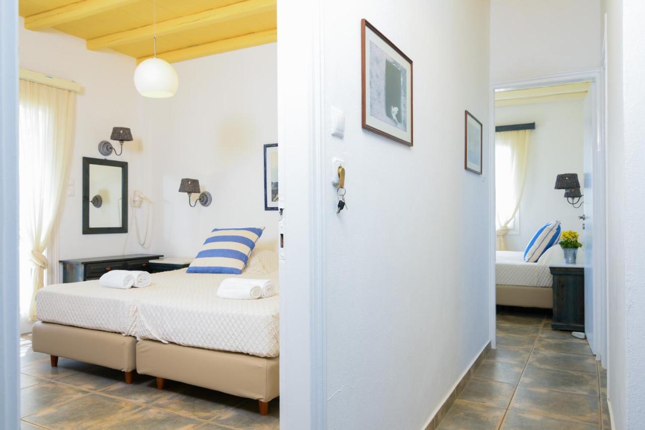 Golden Beach Studios & Suites Tinos ภายนอก รูปภาพ